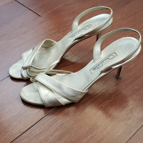Oscar de la Renta Gold Sandals - Picture 6 of 7
